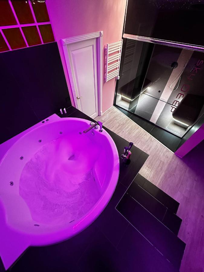 Apartamento Sky Deep Jacuzzi 30 Floor Klaipėda Exterior foto